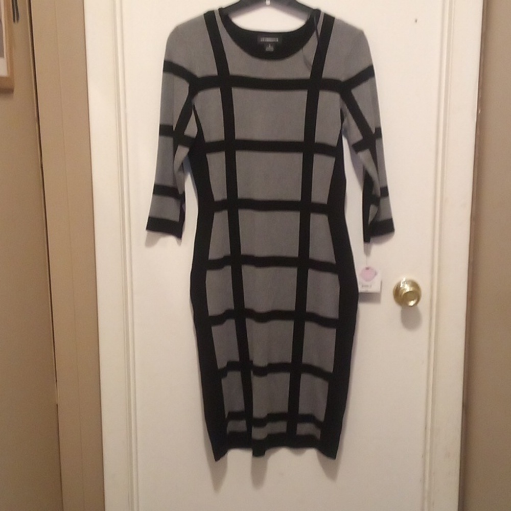 NWT - Liz Claiborne Gray Black Check 3/4 Sleeve SHEATH SWEATER Dress - Size M